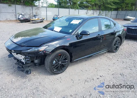 2025 Toyota Camry Se z USA, uszkodzony, nr VIN 4T1DBADK1SU520972